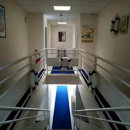 Carry Hotel Hotel 3*