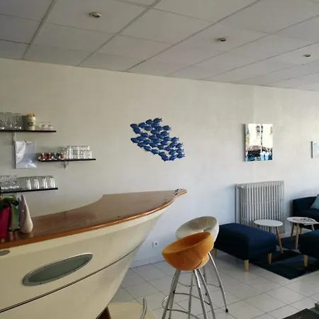 Carry Hotel Hotel